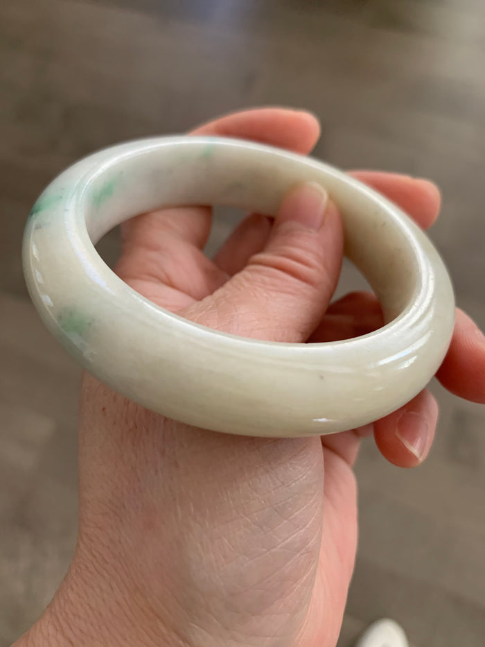 Certified 100% natural 57mm beige/sunny green chubby jadeite jade bangle B1-0466