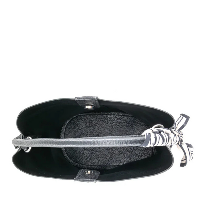 Parisian bucket bag in soft fabric with drawstring closure and a stylish design, ideal for casual outings.
